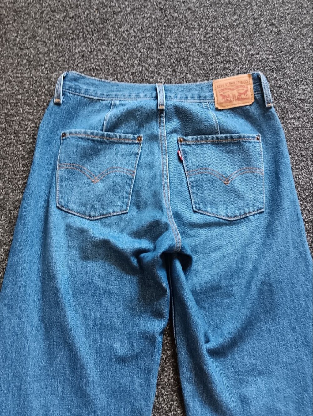Y2K Levis Womens Size 26, '94 Baggy Blue Denim Jeans, Medium Wash - Picture 11 of 14